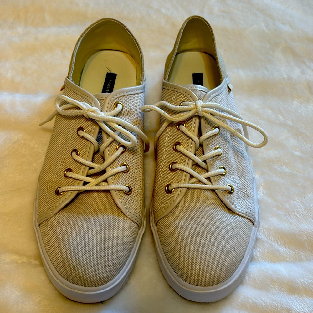 TOMMY HILFIGER tennis shoes, SIZE 9-1/2.